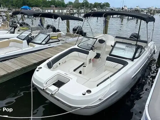 Bayliner Dx2200