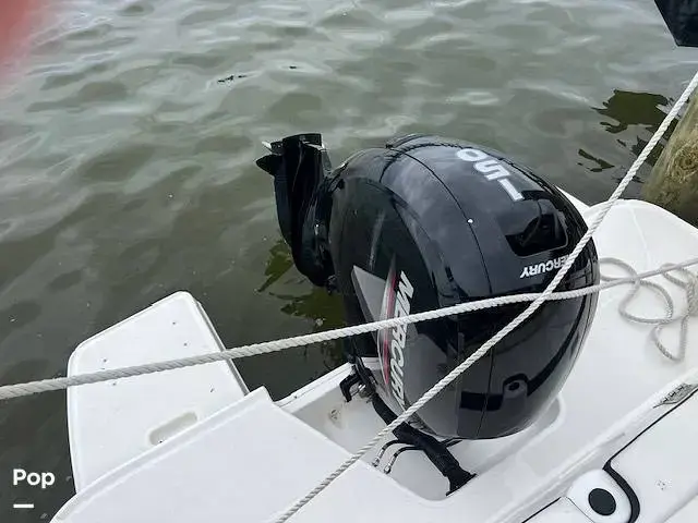 Bayliner Dx2200