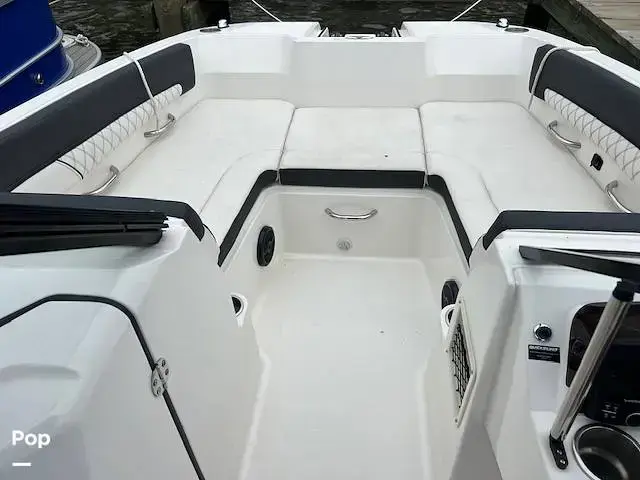 Bayliner Dx2200