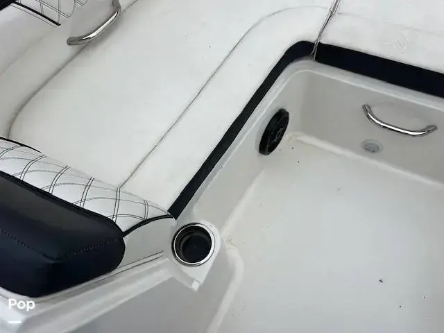 Bayliner Dx2200