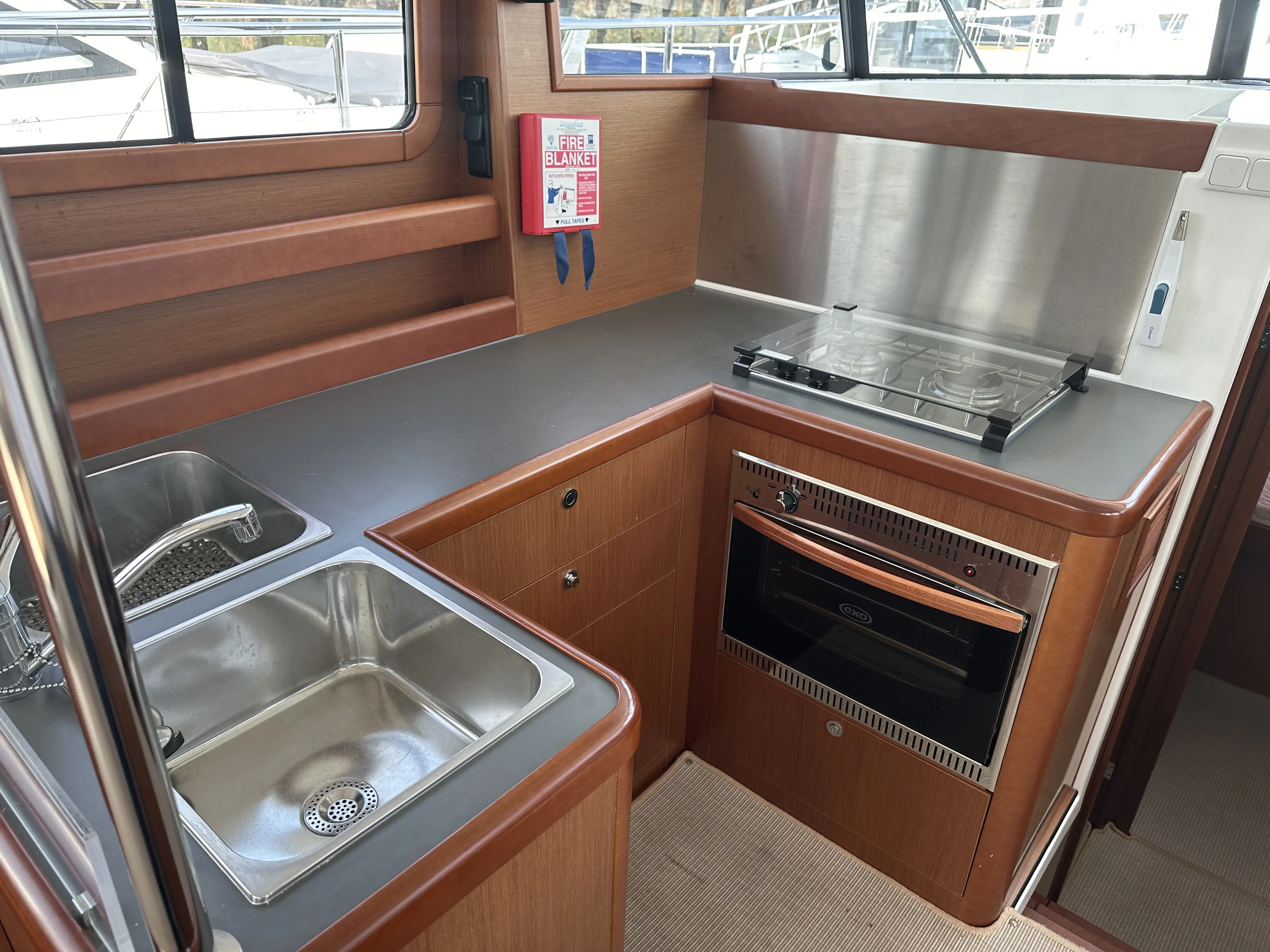 2013 Beneteau swift trawler 34