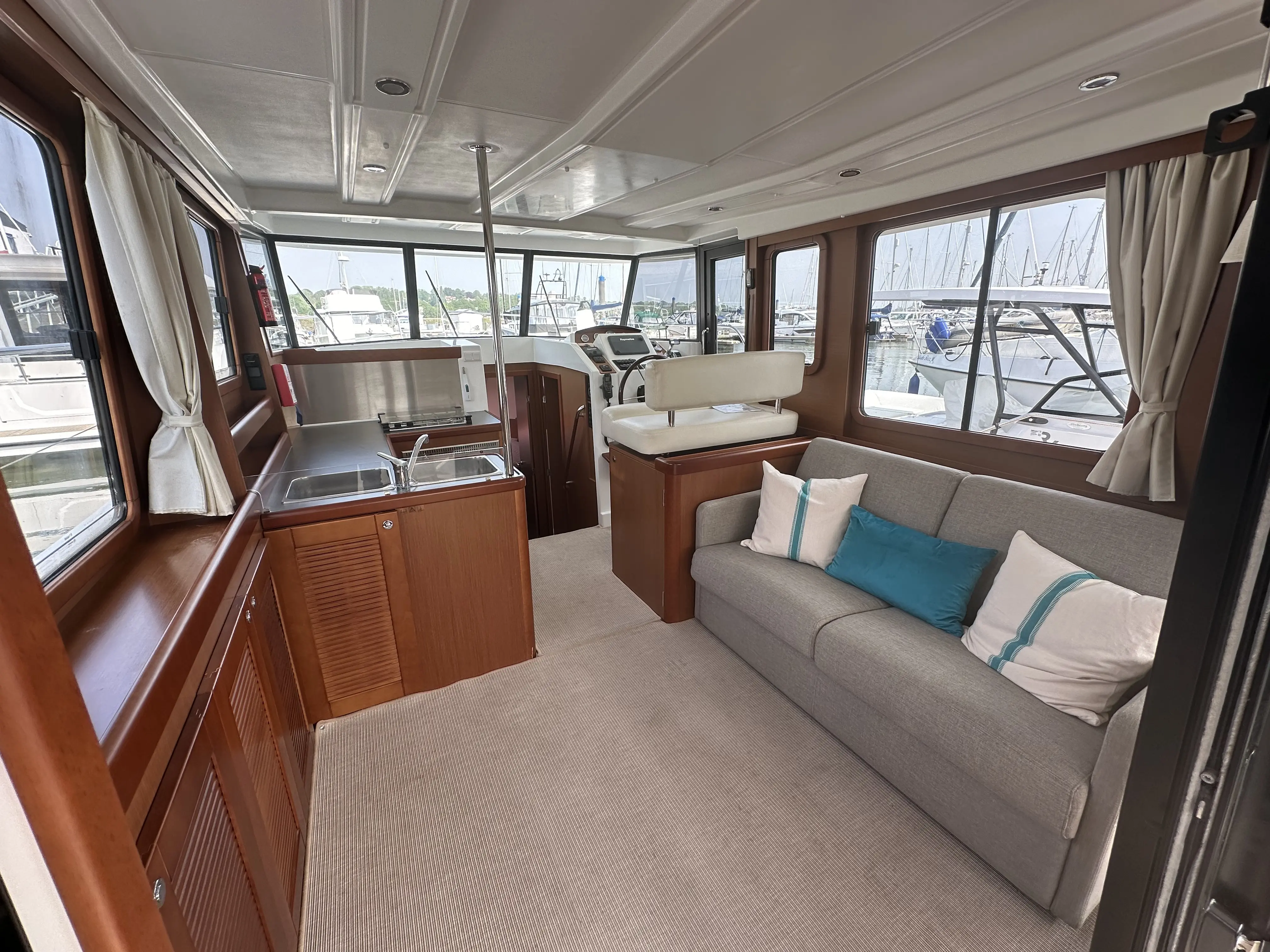 2013 Beneteau swift trawler 34