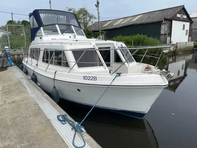 Falcon Boat Bounty 30 Sunbridge