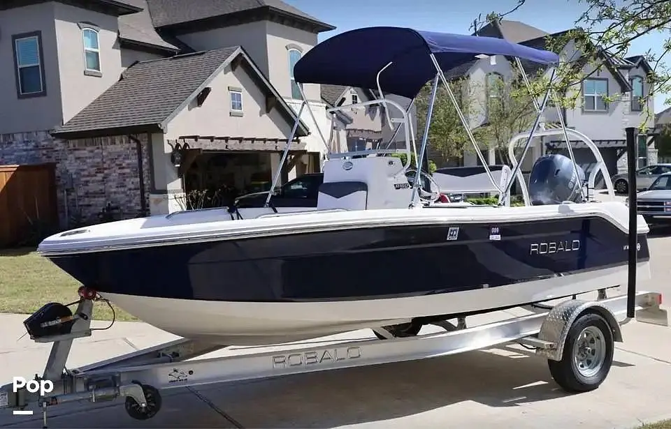 2020 Robalo r160