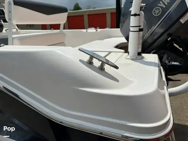 Robalo R160