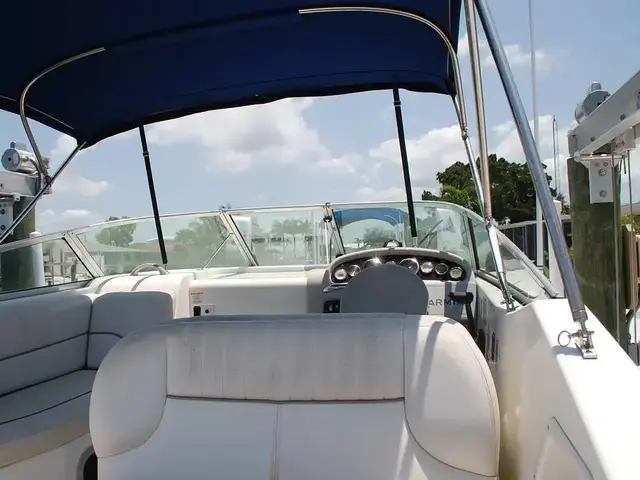 Chaparral 240 Signature