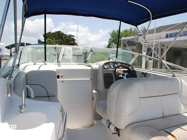 Chaparral 240 Signature