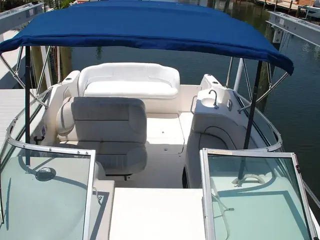 Chaparral 240 Signature