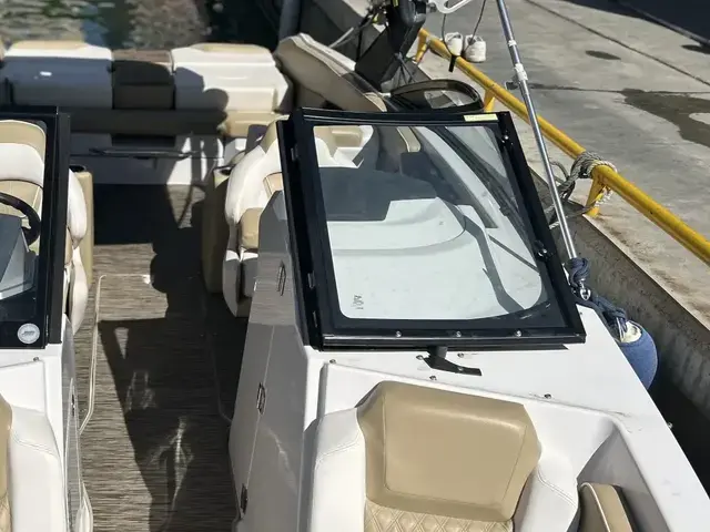 Scarab 255 Platinum Se