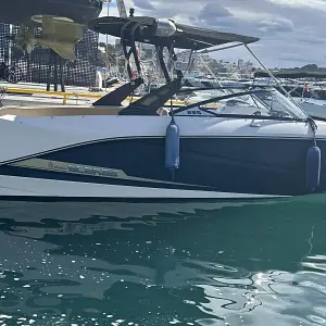 2017 Scarab 255 Platinum