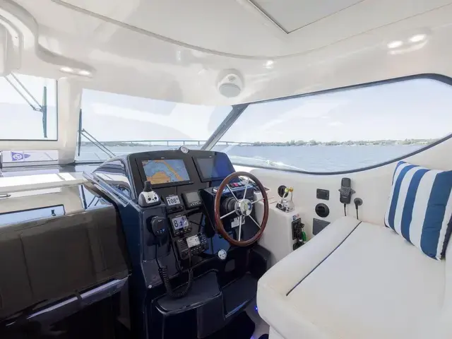 Tiara Yachts 43 Sovran