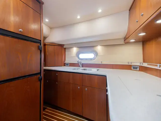 Tiara Yachts 43 Sovran