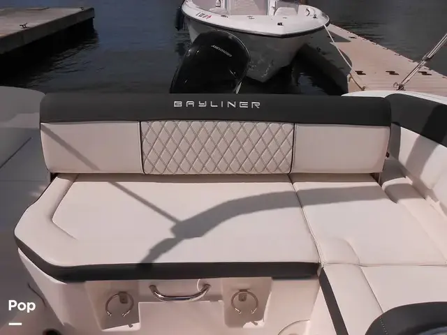 Bayliner DX2200