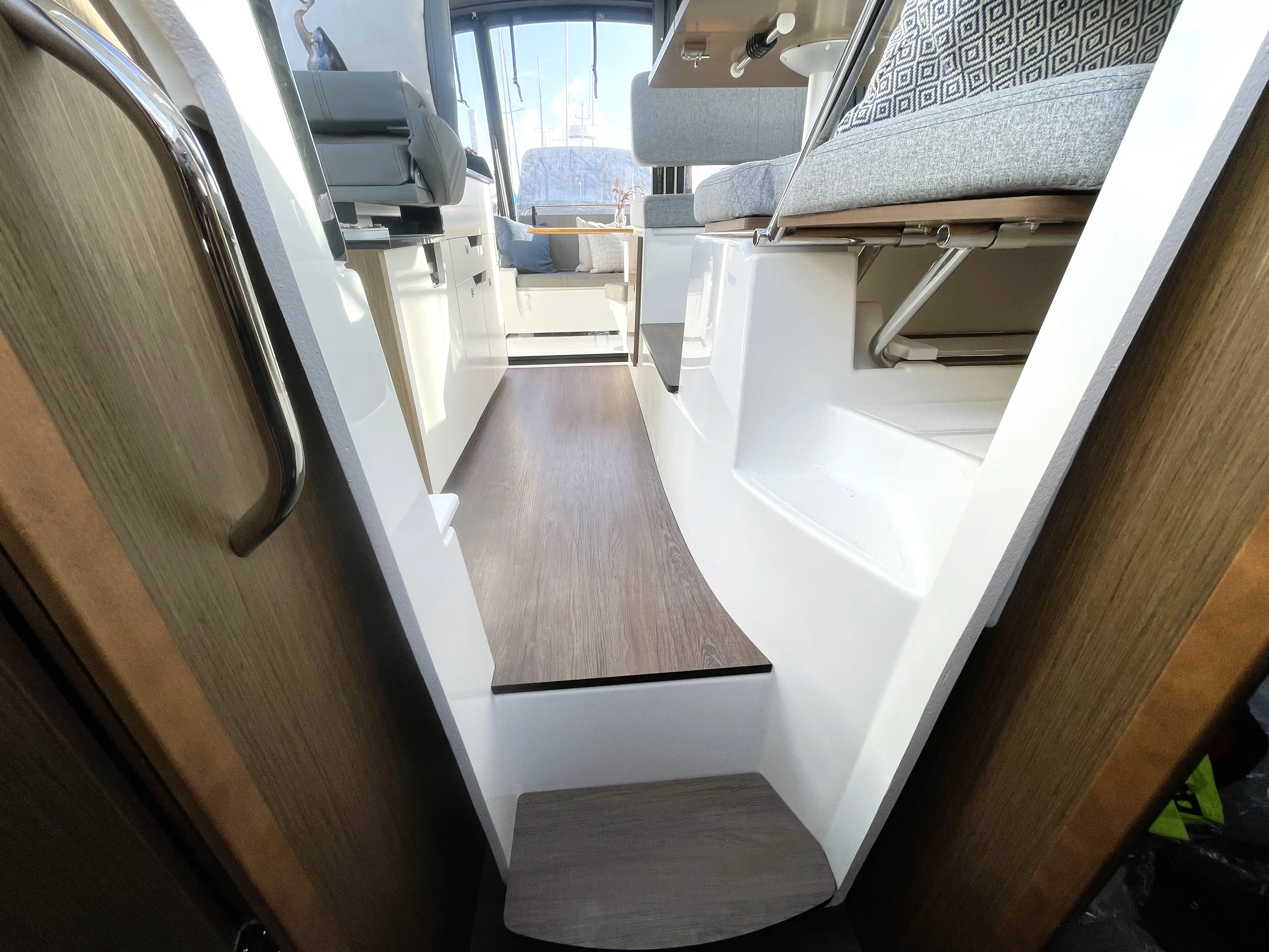 2020 Beneteau antares 9