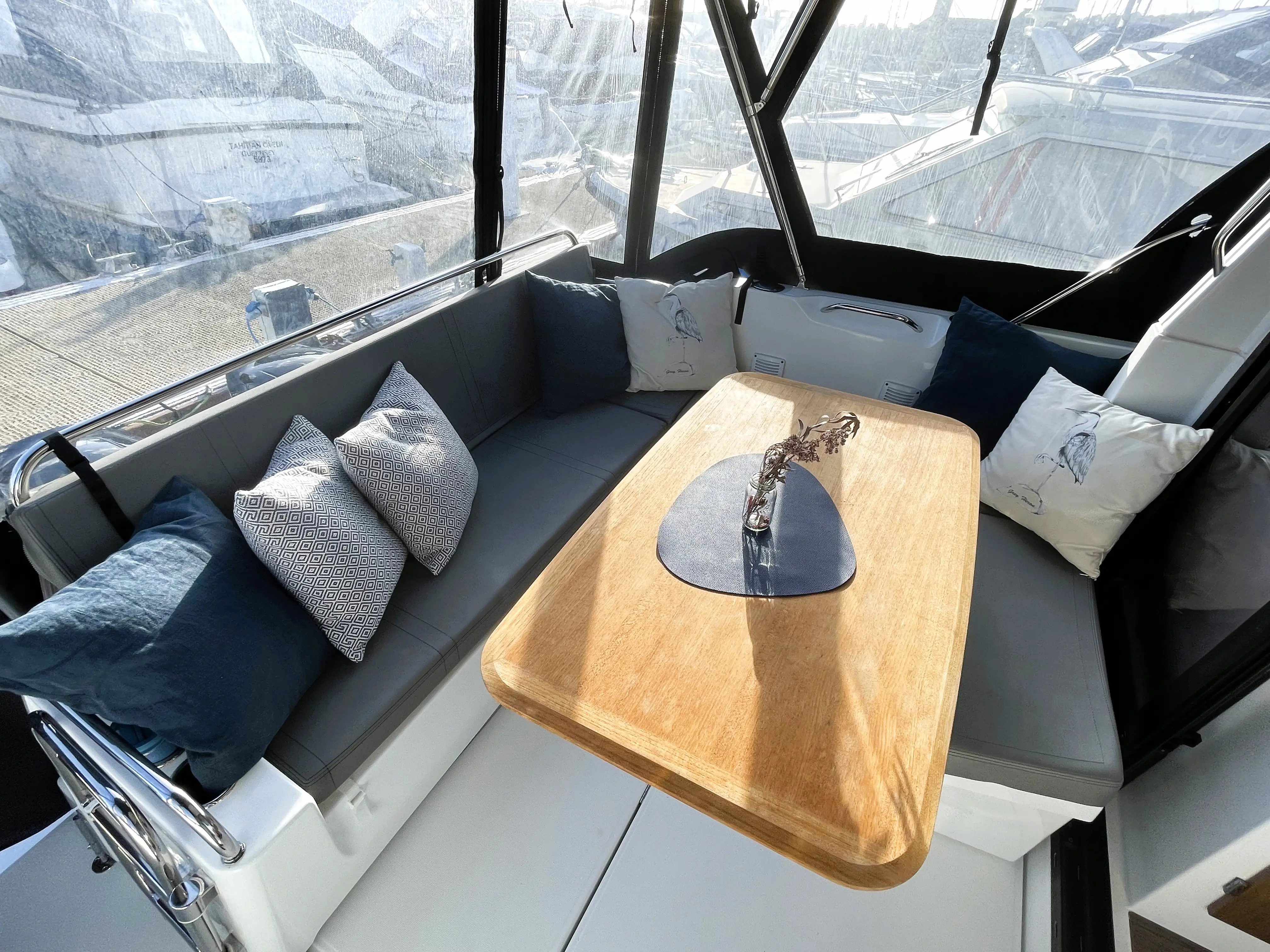 2020 Beneteau antares 9