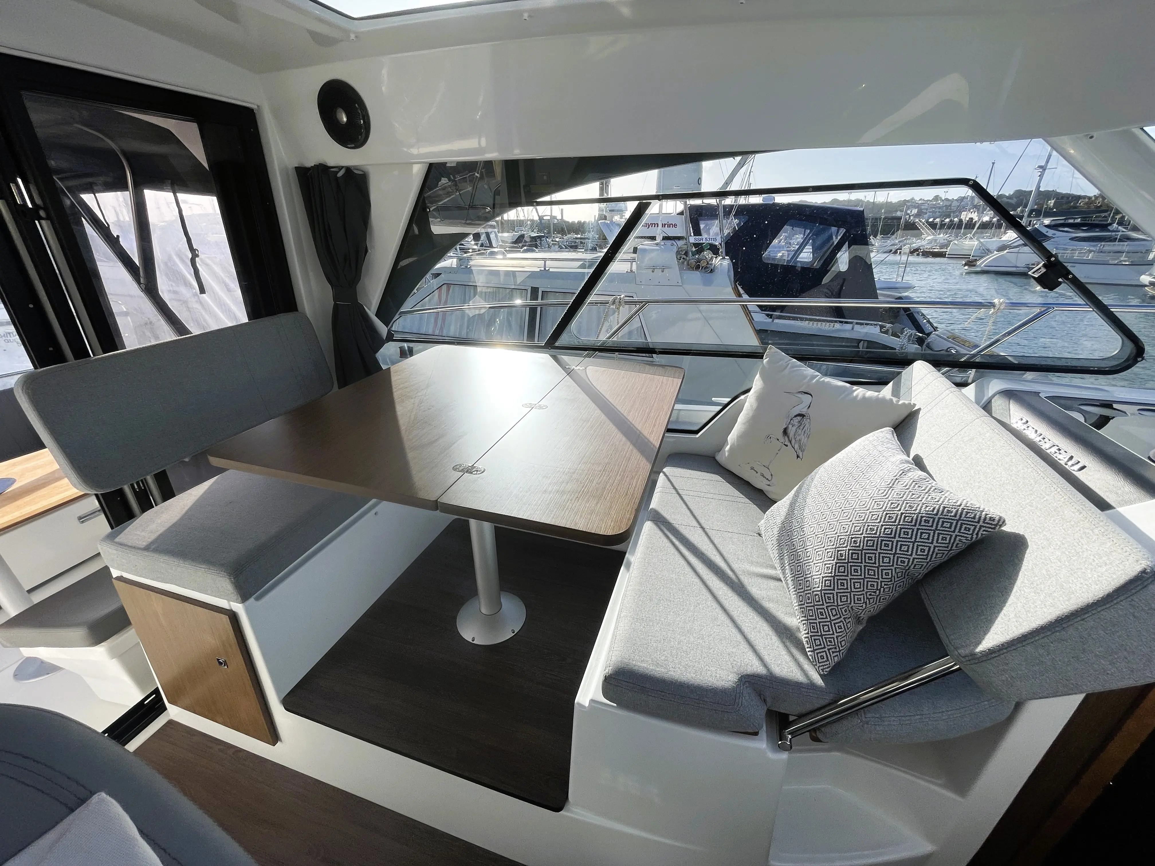 2020 Beneteau antares 9