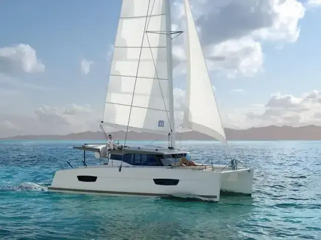 Fountaine Pajot Lucia 40