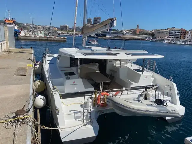 Fountaine Pajot Lucia 40