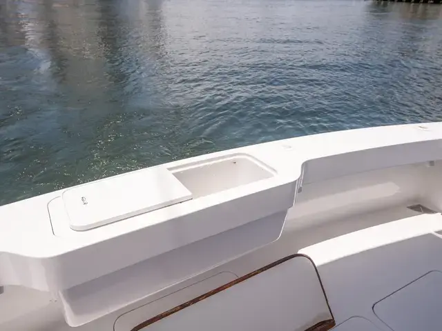 Viking Yachts 65 Convertible