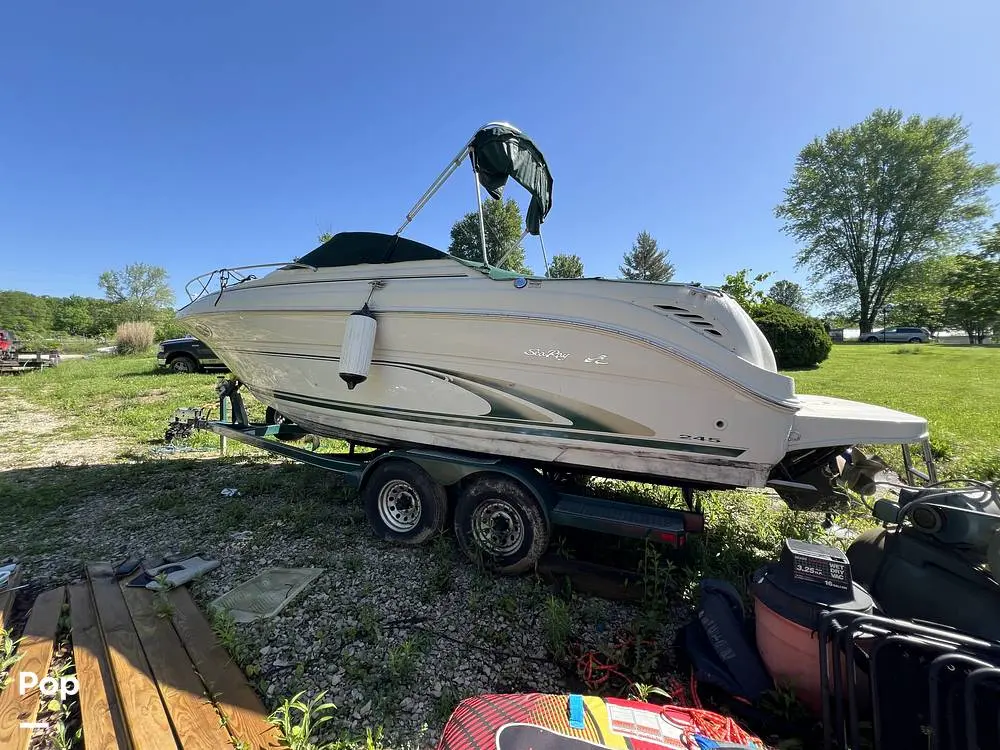 2001 Sea Ray 245 weekender