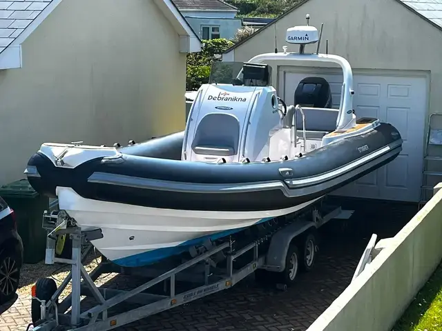 Stingher boats 800GT