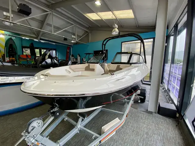 Bayliner VR4 Bowrider