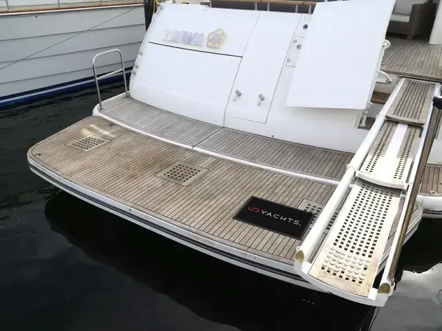 Fairline Squadron 74