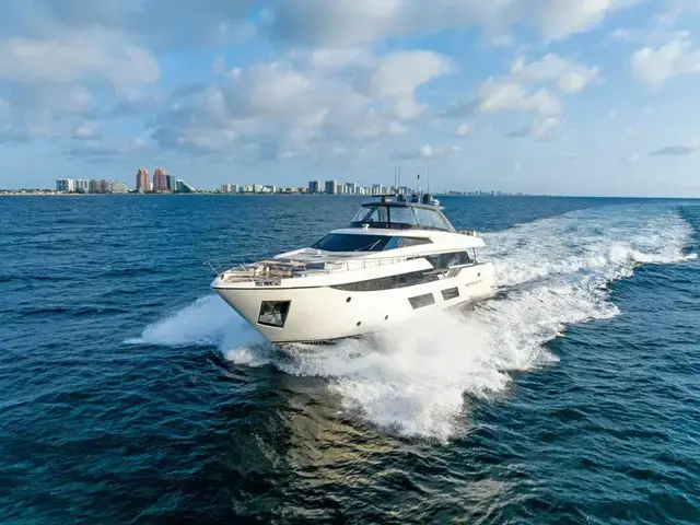 Ferretti Yachts 920