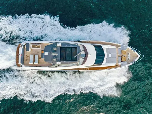 Ferretti Yachts 920