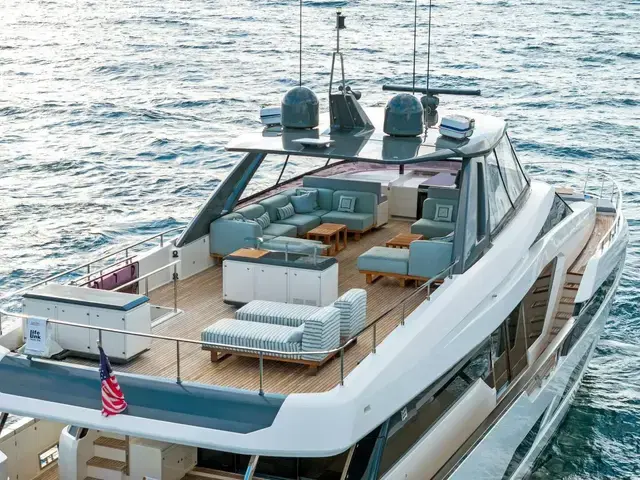 Ferretti Yachts 920