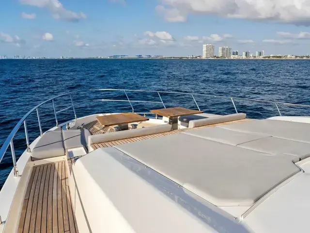 Ferretti Yachts 920