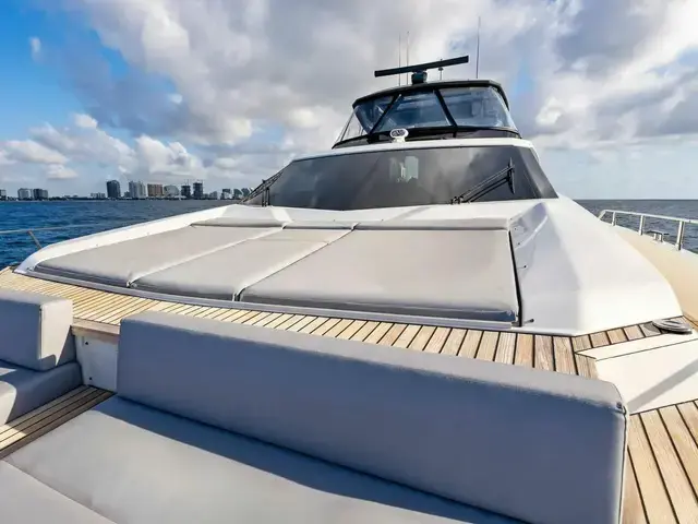 Ferretti Yachts 920