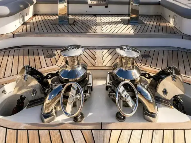 Ferretti Yachts 920