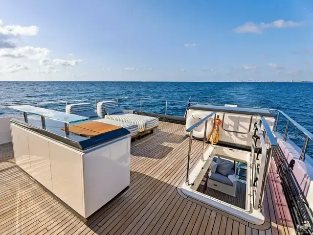 Ferretti Yachts 920