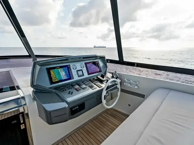 Ferretti Yachts 920