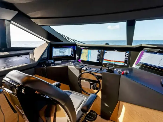 Ferretti Yachts 920