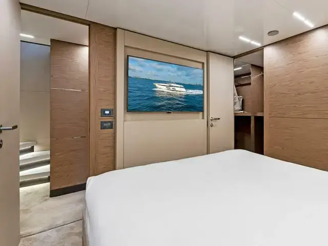 Ferretti Yachts 920