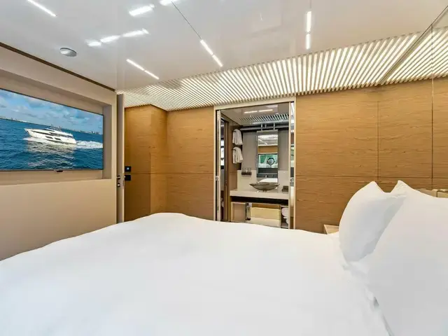 Ferretti Yachts 920