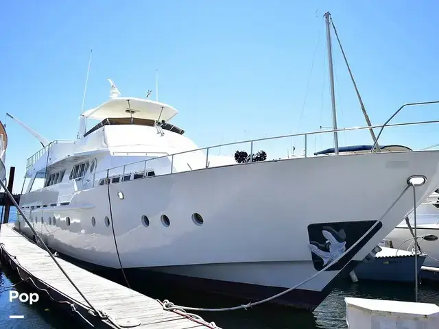 Benetti 100