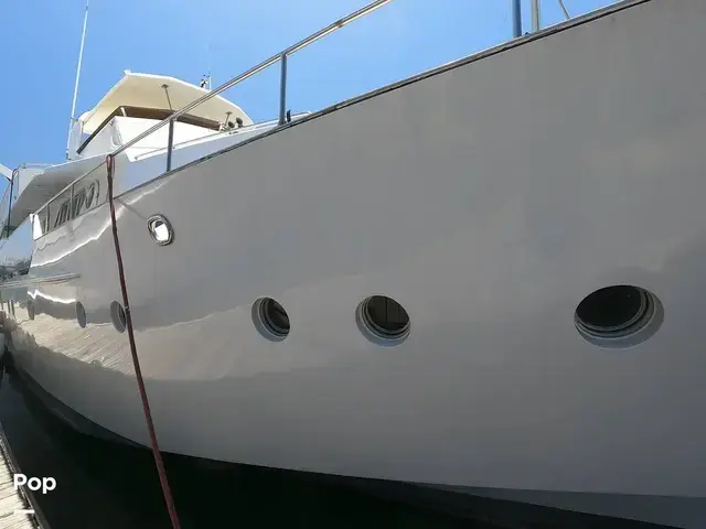 Benetti 100