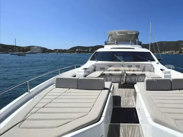 Sunseeker 76 Yacht