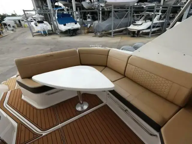 Sea Ray 320 Sundancer