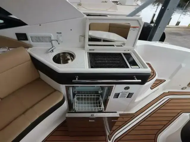 Sea Ray 320 Sundancer