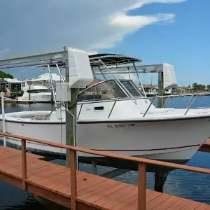 1997 Shamrock Boats 220 Walkaround