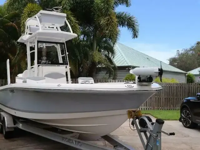 Robalo 246 Cayman SD