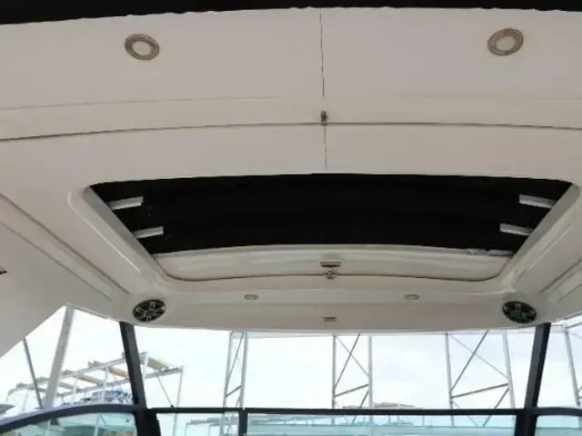 Sea Ray 320 Sundancer