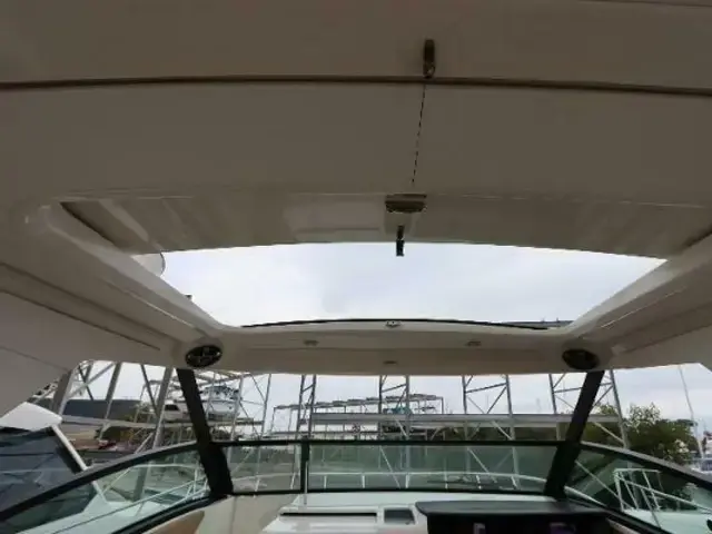 Sea Ray 320 Sundancer