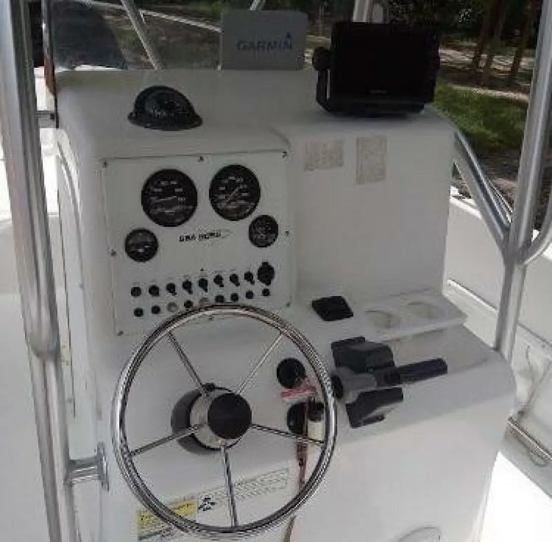 2008 Sea Boss 210 center console