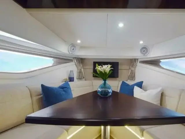 Sea Ray 320 Sundancer