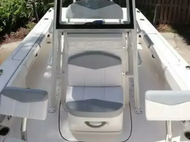 Robalo 246 Cayman SD